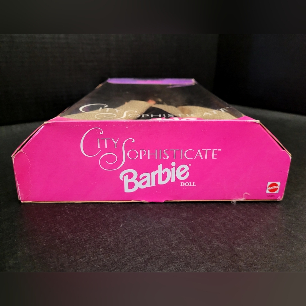 1994 Service Merchandise Limited Edition City Sophisticate Barbie #12005 - Picture 7 of 11
